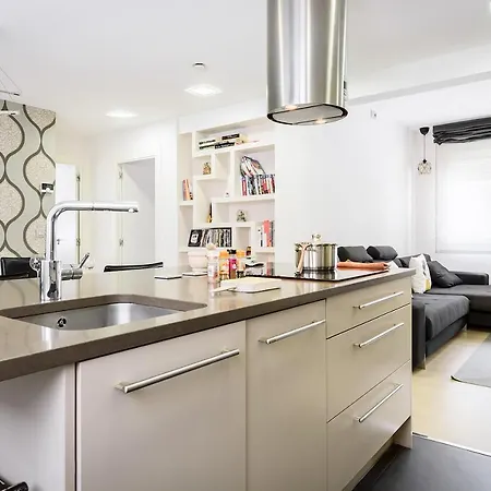 Confortable Piso En El Puerto Viejo De Algorta, A 7 Min De La Playa Apartmán